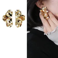Dangle Earrings Leaf Alloy Light Pendant Pearl for Women girl 2022ビンテージゴールドフェイクハンギングメタ