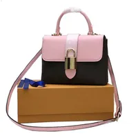 Bolsas de cosm￩ticos Casos de designer famosos 3 em 1 Luxury Cowhide Leather Fashion Pattern Pattern Chain Crossbody Handbag 2022 New Bag Clutch High Qulity