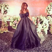 Moda Sexy Evening Formal Celebrity Dresses 2018 Uma linha preta tafetá sem alça de big bow party Party Dress Arabic Prom Vestes 2924653