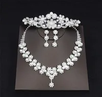 Pearls barato Drop Rhinestone Joya de joyas de boda Collar Tiaras Coronas Pendientes de corona Beading de tres piezas AC9960754