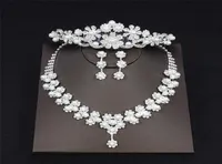 Pearls baratos Drop Rhinestone Joya de joyas de boda Collar Tiaras Coras Pendientes Correo Beading de tres piezas AC7241215