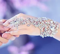 2017 Новое прибытие роскошные бриллиантовые хрустальные свадебные перчатки для запястья.