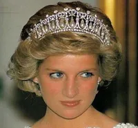 Princesa cl￡ssica Diana Mesmo Pearl Crown Crystal Tiara Bridal Jewelry Party Hair Acess￳rio com PO de alta qualidade 8843283