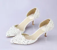 Billig spitzer Zehen Hochzeitsschuh bequeme mittlere Absatzbrauthochzeitsfeier Schuhe handgefertigt Kristall Schwangere Schuhe weiße Satin7278865
