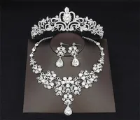 2018 Juego de joyería de boda de diez limones de 2018 Collar de joyas de corona de tiaras Coras Pendientes de corona de corona de tres piezas ACCE4903474