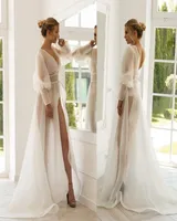 2020 Sheer Organza Wedding Jackets Long Sleeves Custom Made Bridal Robes Bridesmarid leypwear A 라인 웨딩 케이프 코트 7102276