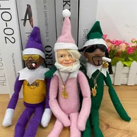 Presente de Natal de brinquedo de pelúcia infantil Snoop em uma varanda de amantes de hip hop transversal bordando benting sobre a boneca decorativa de resina elfa elfada de Natal