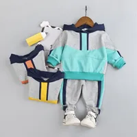 Yürümeye başlayan çocuk tasarımcı kıyafetleri bebek izleri bebek erkek kız kapüşonlu casua patchwork çocuk tişört pantolon 2pcs setleri toddler spor t20041197w
