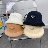 2022 Super Warm Designers Hoperman Hats for Women Beanie Wholesale Caps Luxury Wool Stingy Brim Hats Fur Winter Winter 4Colors