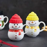 Kupalar Noel kardan adam seramik kupa yaratıcı karikatür kapak su fincanı ev su ısıtıcısı kahve pot sevimli içecek hediyesi