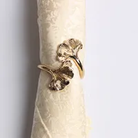 4pcs tafel decoratie ginkgo blad metalen servet ring creatieve parel bloem servethouder voor bruiloft feest huis eetkamer