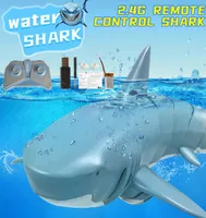 24G Remote Control Simulation of Shark Prank Toy 360 Degree Rotate Adjustable Speed 20 Minute Endurance for Christmas Kid Boy6131503