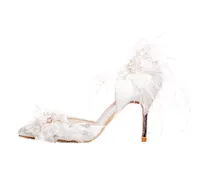 2019 Neue Mode Hochzeitsschuhe bequeme Designer Feather Pearles Pailletten 9 cm hohe Schuhe Silk Eden Heels für Abend Party Abschlussball