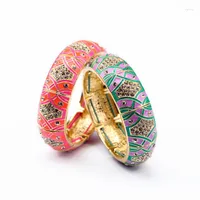 Bracelets de liaison prix en vrac en émail émail bracelet élastique femelle femelle bracelent de bracelets bijoux ethniques uniques