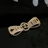 Premium designer smycken brosch stift c 6 bokst￤ver tryckt lyxiga smycken kvinnor mode c broschs br￶llopsfest h￶g kvalitet