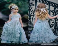 2020 Tulle azul Bohemian Flower Girl Dresses para Halter de casamento de praia Flores artesanais Princess Little Kids Birthday Party Pageant2671204