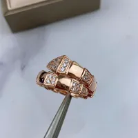 Top -Dessengner Ring Männer und Frauen Breite und schmale Version Luxurys offene Ringe leicht zu verformen