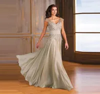 Vintage Chiffon Lace Mother of the Bride Dresses 2022 con Appliques Sweep Train Aush Da sera da sera5351423