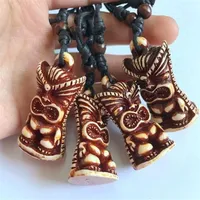 Yqtdmy 12 st nya handgjorda snidade halsband tiki unisex hawaii surfer choker tribal amulet smycken264u