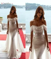 2022 Sparkling Sequins Mermaid Wedding Dresses Off The Shoulder Bridal Gown Beaded Ruffles Sweep Train Summer Beach Plus Size Vest9152267