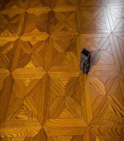 Golden American American Red Oak Wood Flooring Highend Cerâmica personalizada Cerâmica de parede Panéis de fundo de base de parede Design de telha de azulejo4712474
