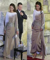 Robes de soir￩e musulmanes ￠ manches longues argent￩es avec cristaux Sash Arabe Porm Dress Islamic Abaya Marocain Dubai Kaftan Formel Evening 7040655