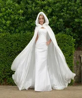 2019 Winter weißer Hochzeit Umhang Cape Kapuze mit Fell Trim Long Bridal Jacket Evening Party Jacke Frauen Kleiderjacke8047922