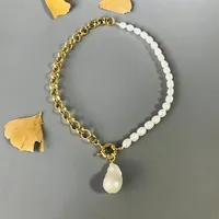 Mujeres Collar de colgante de perlas barroco Natural Pearl Pearl Punk Gold Color Cadena Asimétrica Diseño Moda Joyería larga 0927327G