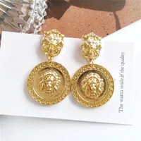 Tendencia europea y estadounidense Nuevo geom￩trico exagerado en estampado de oro Lion Head Dangle Chandelier Joya Retro Personalidad Femenina Earr183x