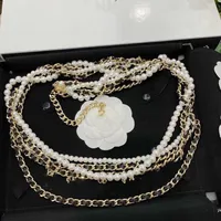 2020 Merkmode voor vrouwen Vintage Multipl -keten Lang goudkleur Witte parels kettingriemfeest Fijne sieraden262H