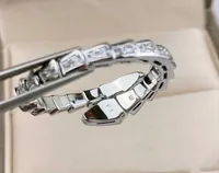 Desingers Ring Men and Women Width and Narrow Version Luxurys Open Rings Easy to Deform Lady Silver Snake Plated Light Bone Full D