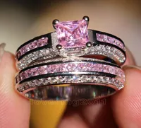 001 Victoria Wieck Princess Cut Pink Sapphire 시뮬레이션 다이아몬드 10kt 화이트 골드 충진 약혼 웨딩 밴드 링 세트 SZ 511 GI6278514