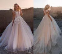 2019 Lace Bohemian Dresses A LINE LINE SELICED Jewel Neck Beach Dress Dress Cheap Boho Plus Size Garden Bridals Robe3143505