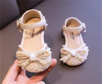 Doce menina sapatos de princesa moda pérola laço de bebê sapatos de bebê crianças festas dança dança de meninas sapatos de couro g83 220606