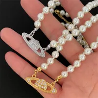 Kvinnliga smycken Pearl Necklace Saturn bana Pendant Armband Silver Zircon Chain Designer Gift