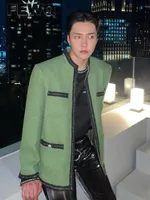 Erkek ceketler birkaç kısa ceket erkek retro ışık lüks kontrast renk inci zinciri Kore moda sonbahar niş 24a650 221123