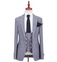 Helt ny gr￥ brudgum Tuxedos Peak Lapel Groomsmen Mens Wedding Dress Popular Man Jacket Blazer 3 Piece Suffajacketpantsvestie6446180