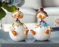 2pcs Nordic Home Decoration Ornaments Miniature Model Egg Chicken Figurine Resin Desk Decor Accessories Animal Crafts Kids Toys LJ