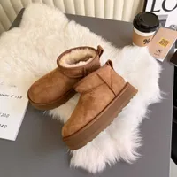 Winter Classic australia tasman Mini Boots Platform Snow Boot Button Matte Fur Suede Sheepskin Wool Blend Comfort Fall Designer Ankle Booties tazz slipper