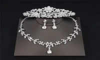 2018 Luxury Drop Rhinestone Wedding Jewelry Set Necklace Crown Tiaras Crown Earrings Headwear Beading Three Piece Party Bridal Acc4092656