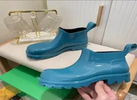 2022 Женские ботинки ПВХ резиновая платформа короткие дождевые ботинки черные водонепроницаемые обувь Welly Outdoor Rainshoes High Heels4476584