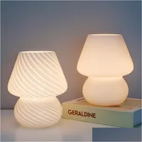 Настольные лампы Стеклянная светодиодная лампа для спальни прикроватной корейский вставка