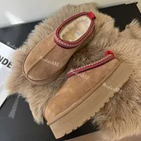 Sapatos de designer de inverno Sapatos cl￡ssicos femininos tazzs slipers de pele Ultra mini plataforma camur￧a l￣ mistura conforto uggitys australia bota australiana