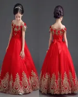 Beauty Red Girls Pageant Dresses Off ombro Apliques de renda vestido de bola de flor de meninas para meninas para o casamento Adolescentes 20193746397