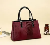 HBP PU Leather Casual Crossbody Sacs for Women 2021 Luxury Handbags Lady Tophandle Bag de haute qualité designer épaule 9134854