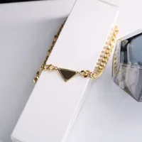 Mens lyxiga designer halsband kedja mode smycken svart vit p triangel h￤nge design party silver hip hop punk m￤n halsband namn uttalande smycken kvinnor