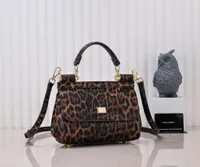 2023 New Wallets Handbag Tote Shoulder Clutch Bags Crossbody Shopping Bag Purses Letters Flowers Floral One Handle Wallet Backpack Women Handbags Totes101078