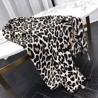 Scarves Women Brand Fashion Leopard Print Soft Pashminas Shawls على الطراز البريطاني و Sjaal Muslim Hijab Animal Leopardo
