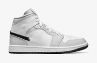 2021 Jumpman 1 High OG Light Smoke Grey Basketball Shoes 1s White Light-Smoke-Grey-Black Womens Outdoor Sneakers With BoxYFUT