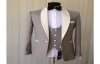 Cheap Light Grey Groom Tuxedos Three Piecs Ivory Shawl Collar Blazer Groomsmen Mens Wedding Suits Custom Made JacketPantsVestt2251001